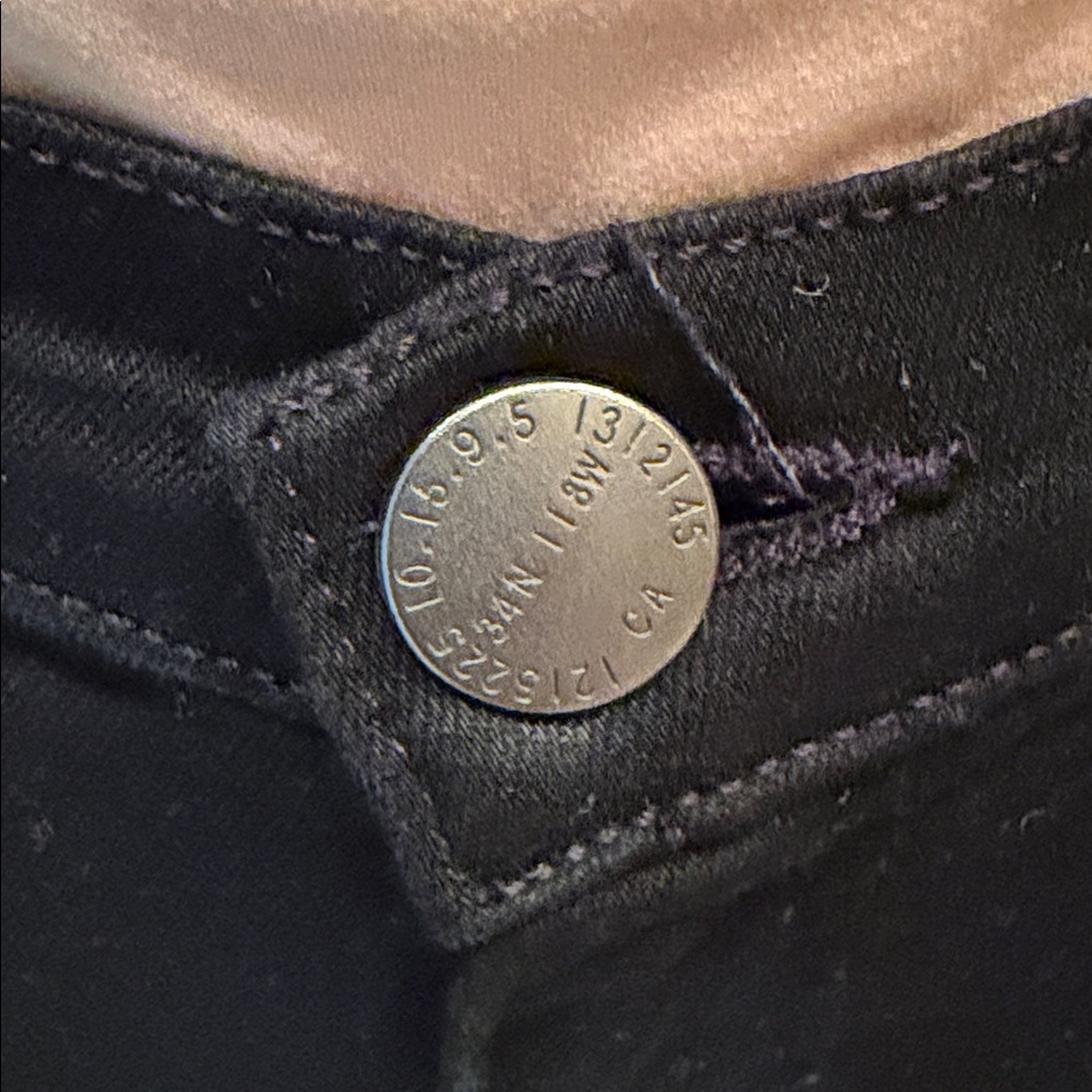 Current/Elliott "The Low Bell" Flare Jeans - Jet Black - Size 28 - Picture 5 of 8